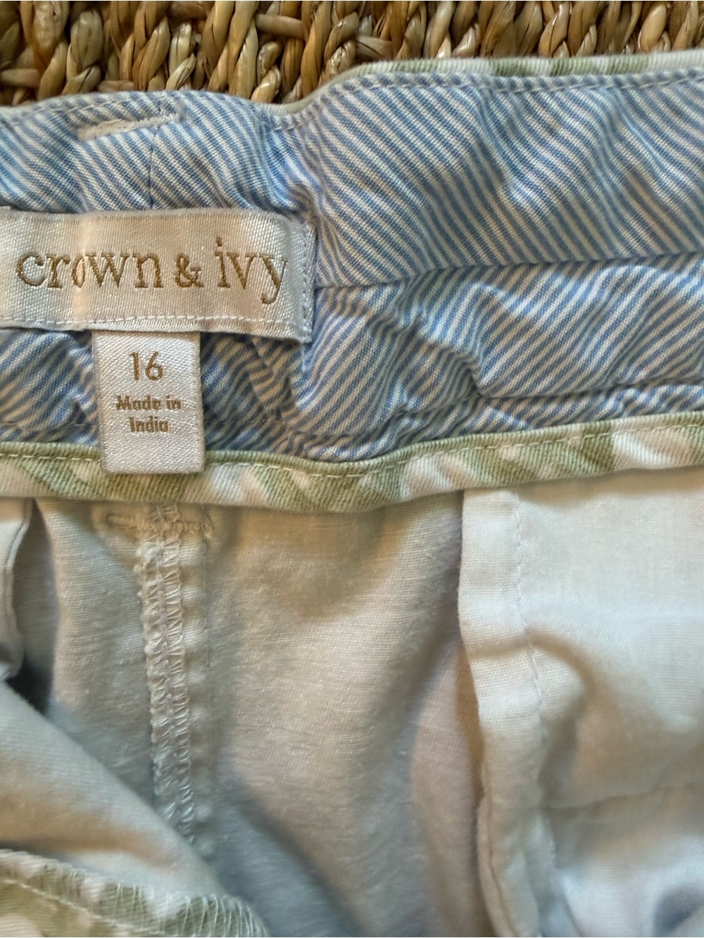 Crown & Ivy Cotton Blend Tailored Shorts (3 pairs) very comfortable and stylish - Picture 3 of 7